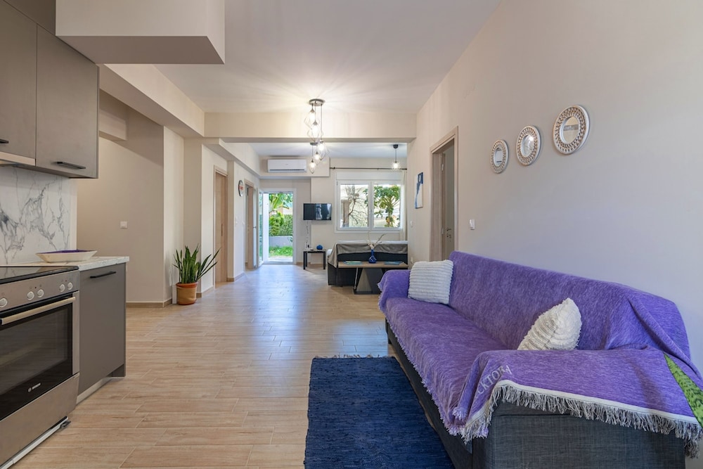Garden Apartment in Gazion