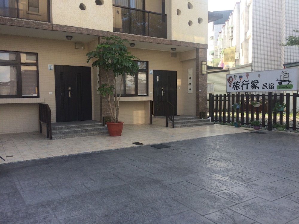 Luo Dong Traveler B&B
