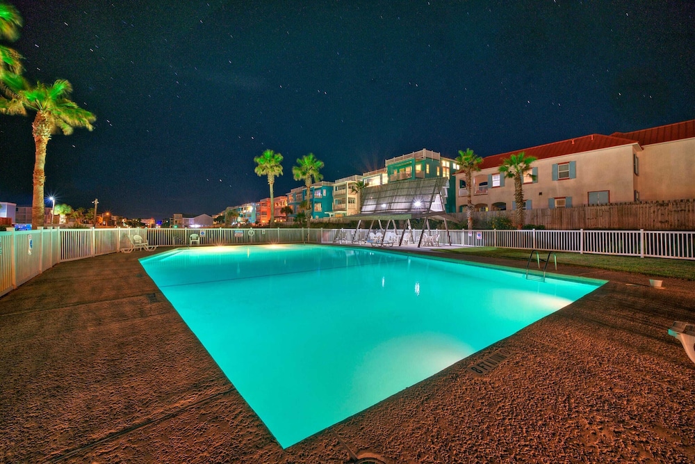 Seaside Escape by Avantstay Ocean View, Pool