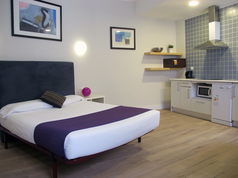 Apartamentos Mayerling Bisbe Urquinaona
