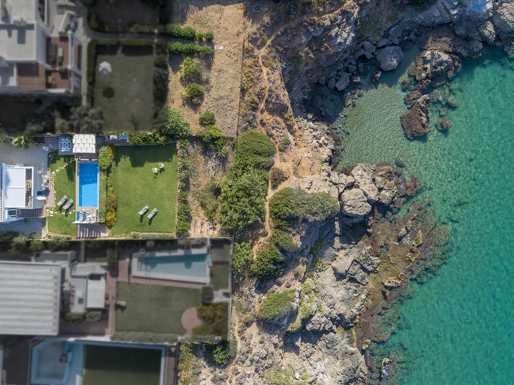 Villa Anemos by Estia