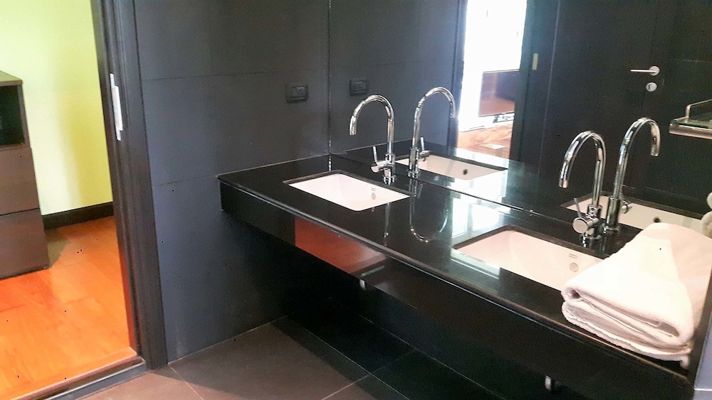 Private Pool Villas Phuket - Mandala Arnalia