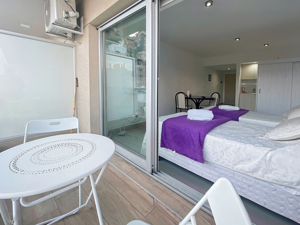 Ayres Suites Moreno
