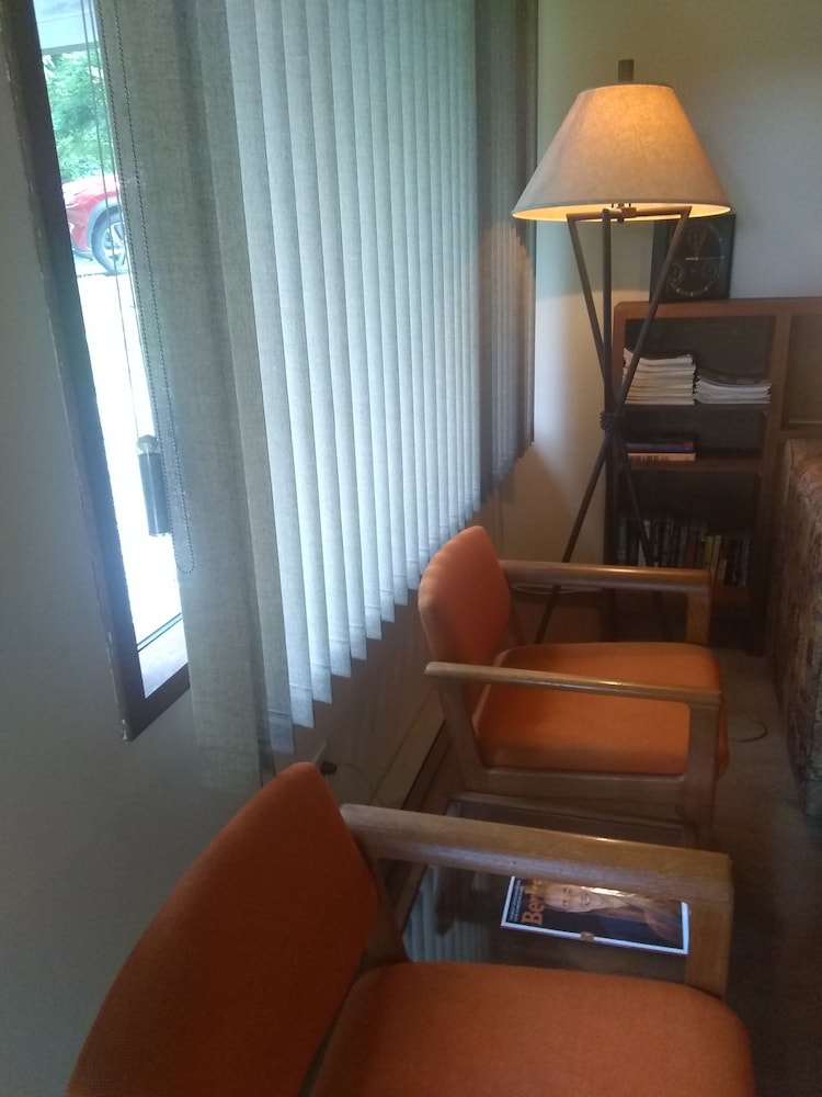 Tanglewood Suites - Property Image 18