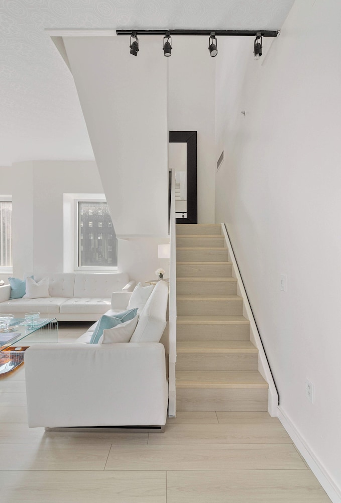 Midtown 5 Bedroom Duplex Luxury Penthouse, 2,500 sq ft, Sleeps 10, Manhattan, VIP Services - Image 4