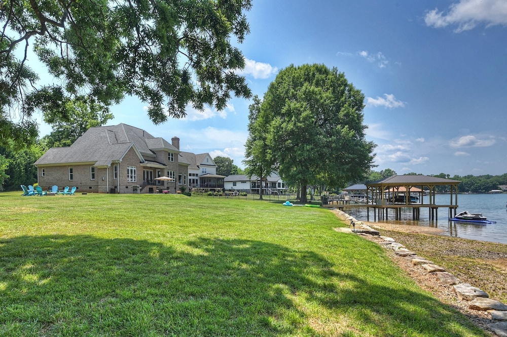 Dock Holiday by Avantstay Custom Home + New Dock view 2