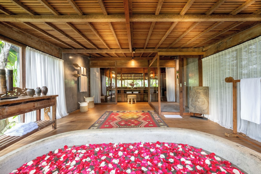 Nag Shampa Private Estate