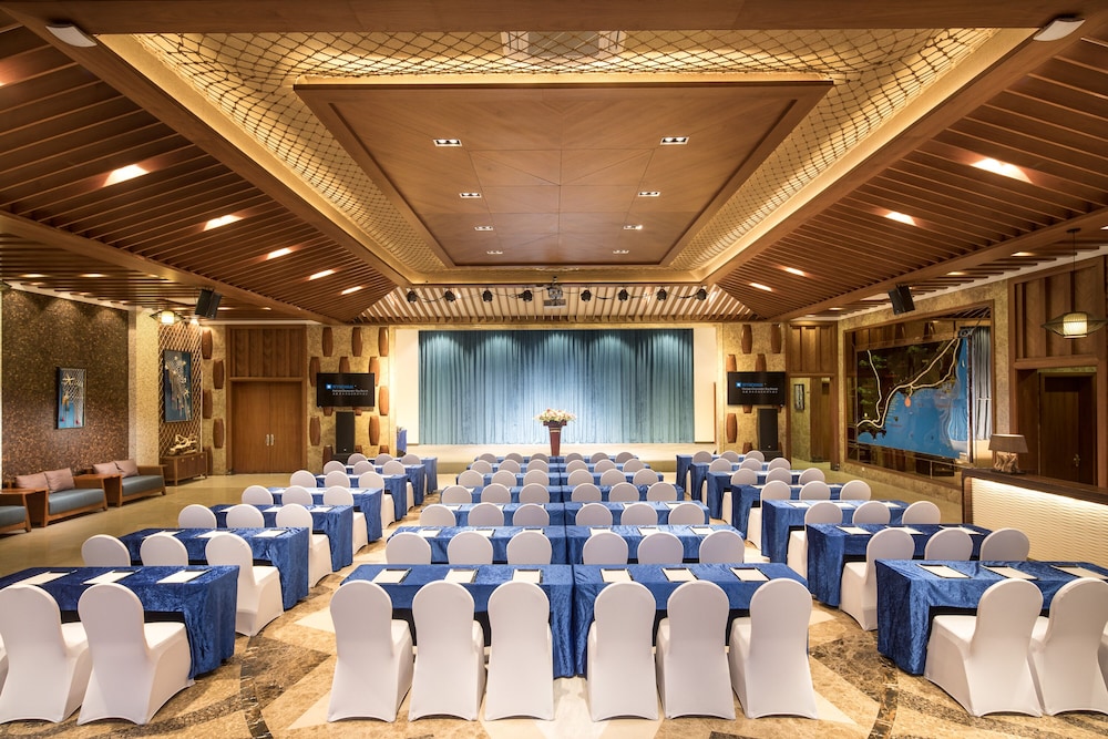 meeting & event spaces