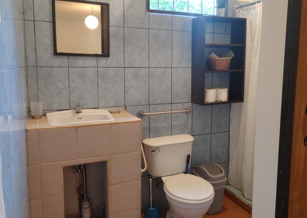 Colibri Surf House & Flats