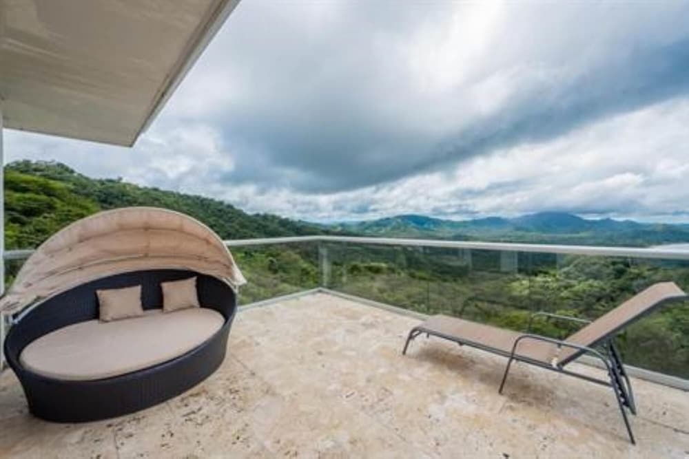Breathtaking Oceanview Retreat With Infinity Pool in Playa Potrero Villa Blanca
