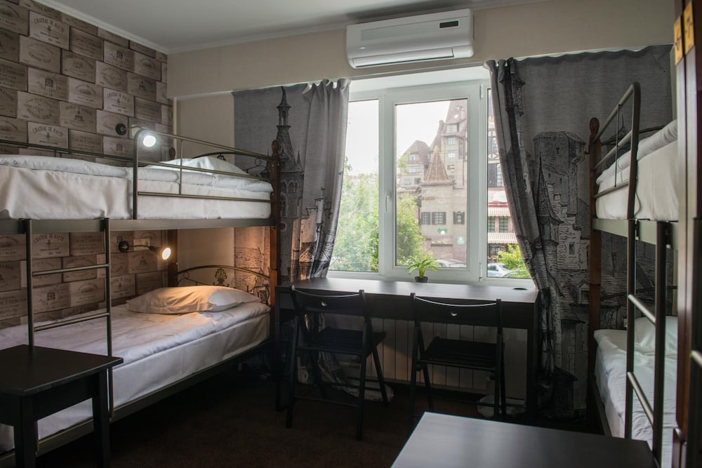 Hostel Green City