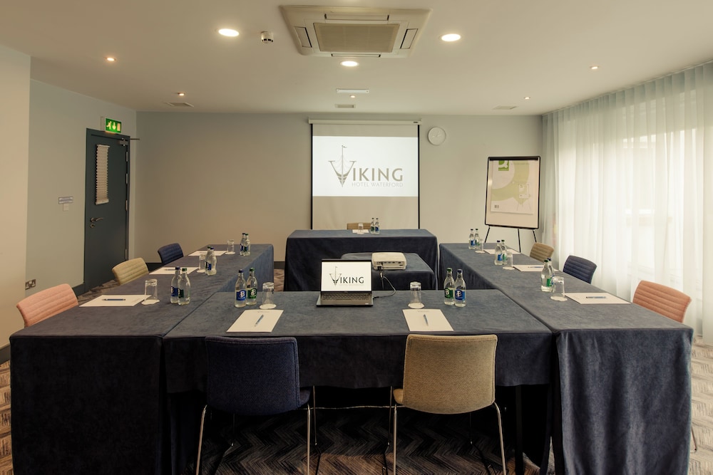 Waterford Vacations - Viking Hotel Waterford - Property Image 26
