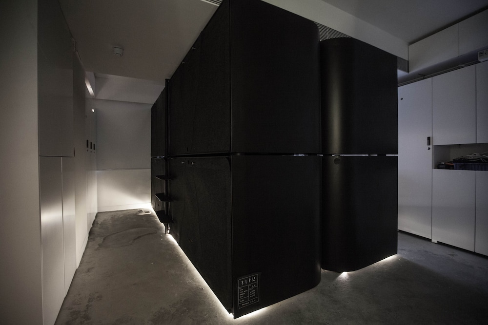 SLEEEP - Capsule Hotel