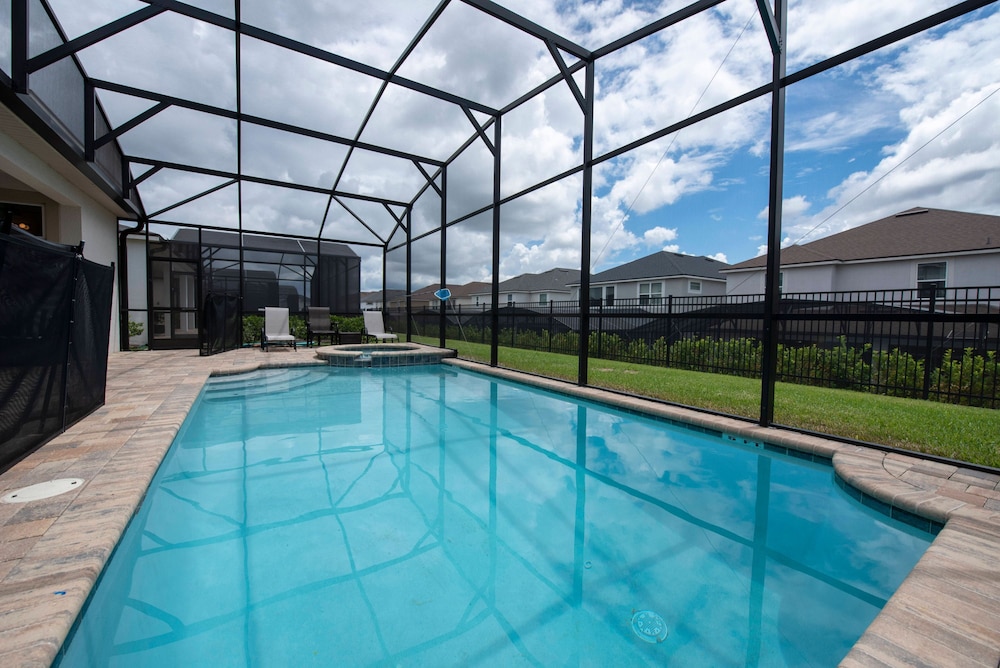 1799 Amazing 9Bd Near Disney