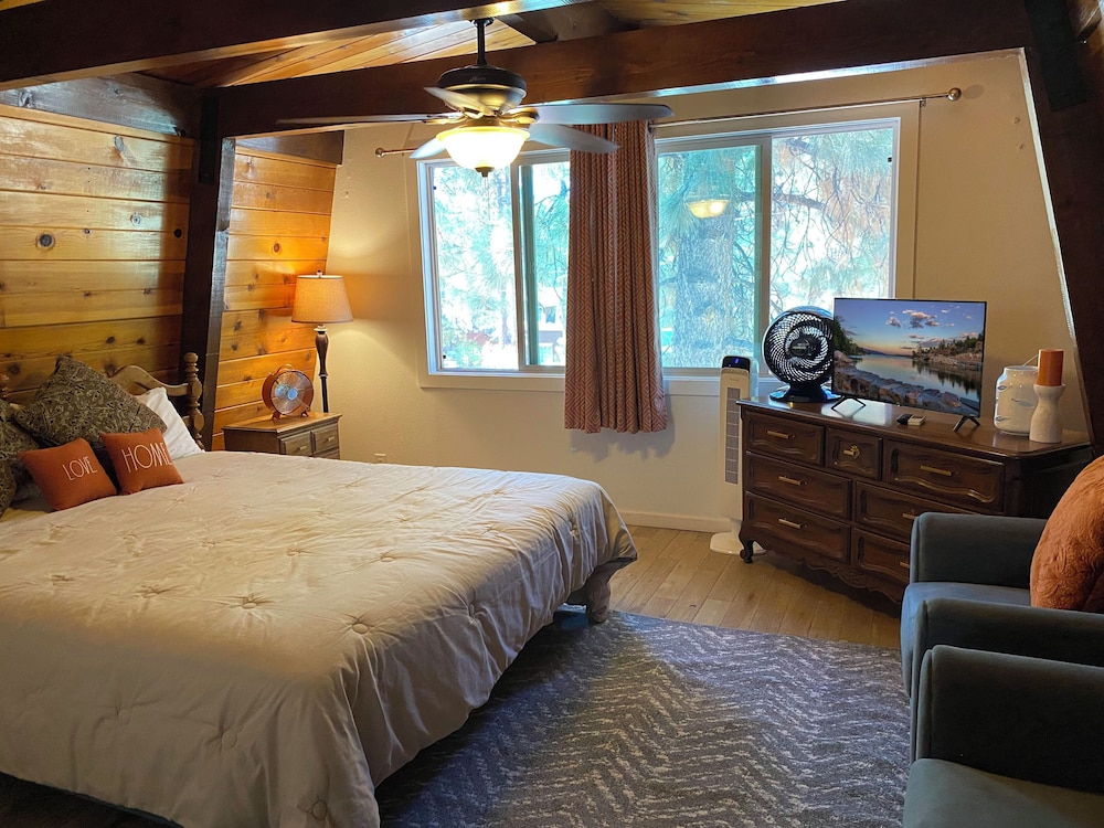 The Cozy Bear Cabin