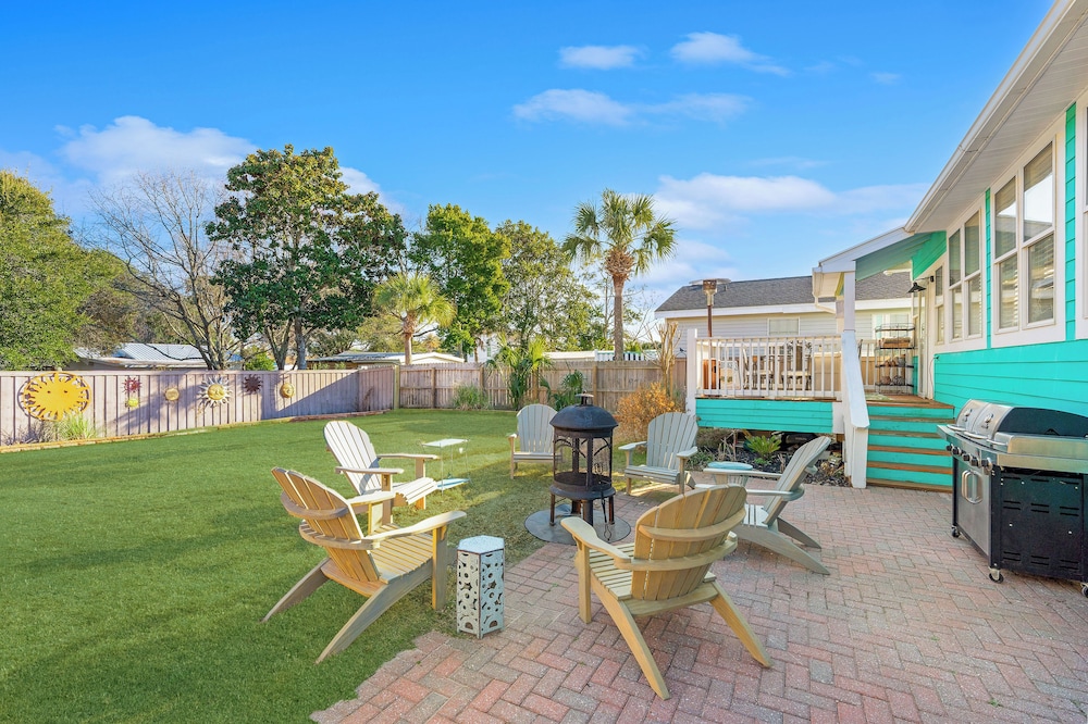 Steps to Ocean! PCB Family Home w/ Outdoor Oasis