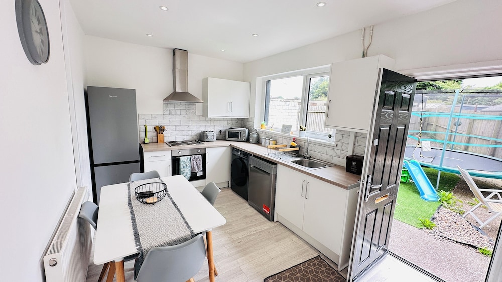 Pengam House