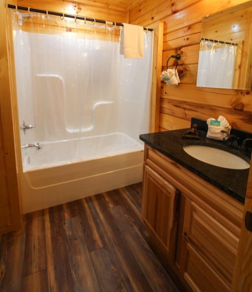 282 Cozy Cub 1 Bedroom Cabin