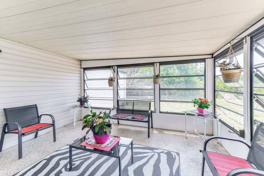 2 Mi to Ellenton Outlets: Home w/ Community Perks!
