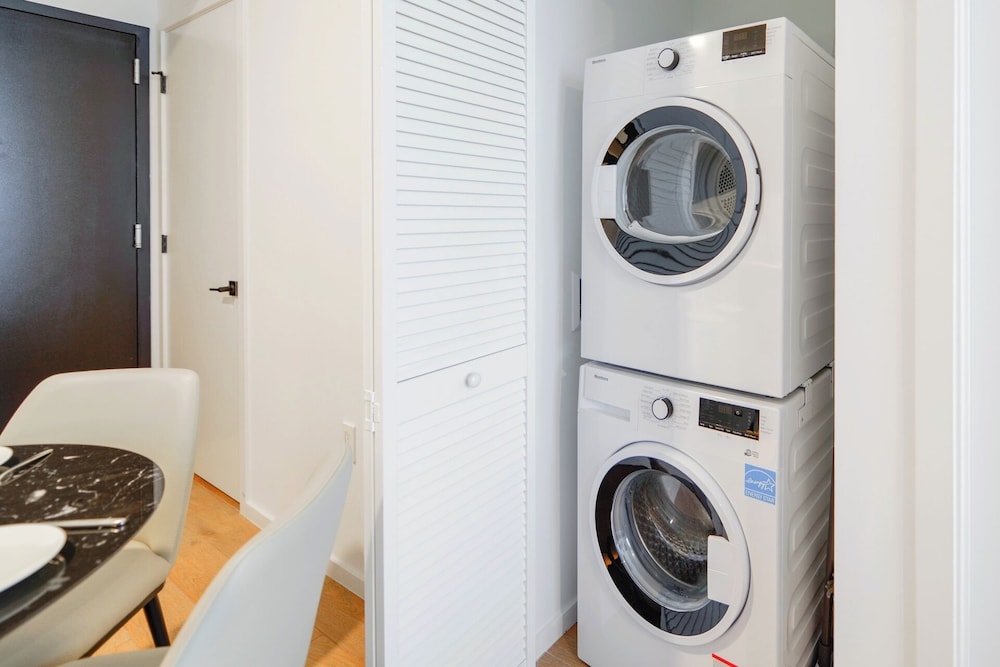 Apartment Offering Direct Bay Views