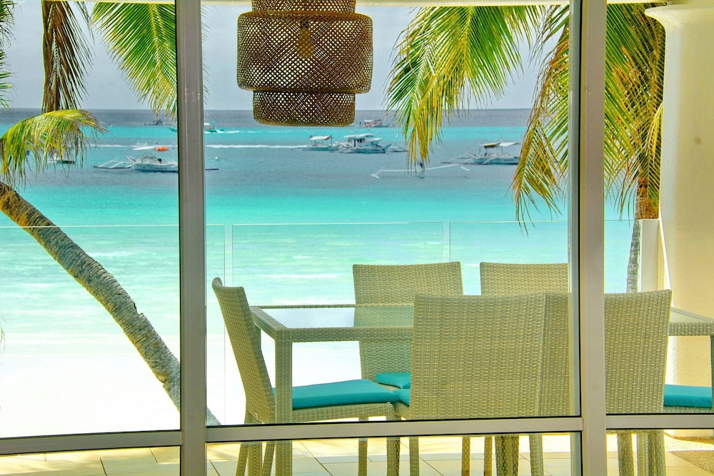 Mayumi Beach Villa