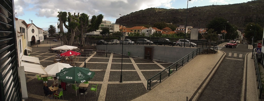 Casas da Avenida e do Pico