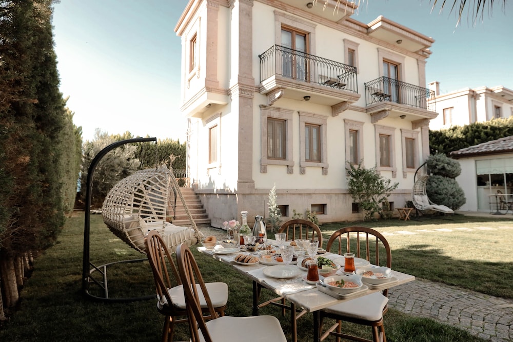 Vrodi By House - Image 28