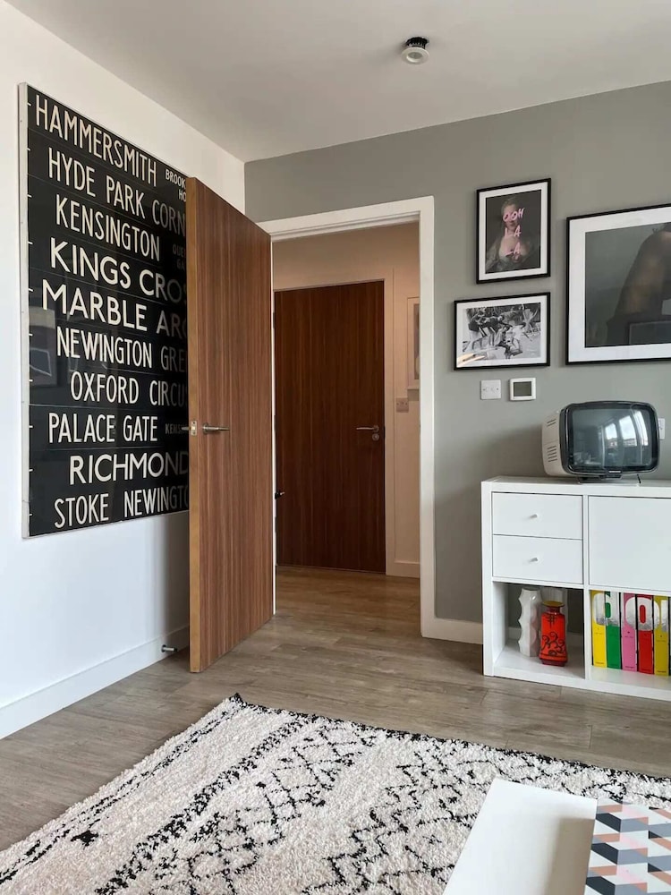 Chic 1 Bedroom Apartment Near Tooting Broadway