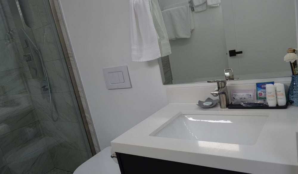 Dimond Abode Vacation Rental