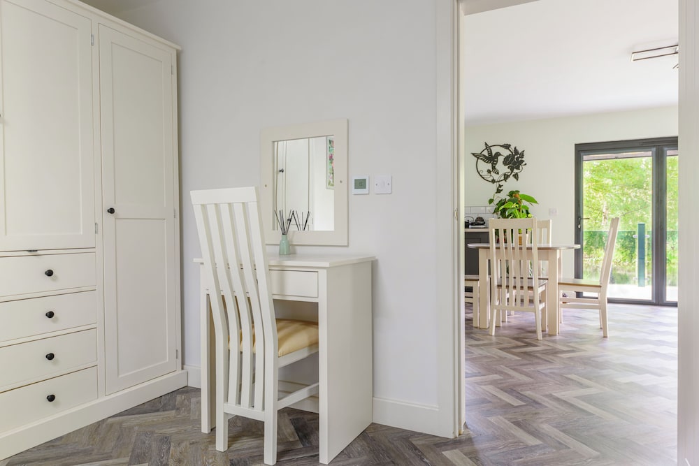 Secret Waterside Lodges in Worcestershire