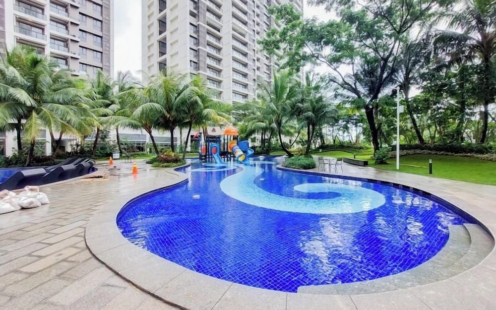Tranquil Living 3BR Apartment Sky House BSD