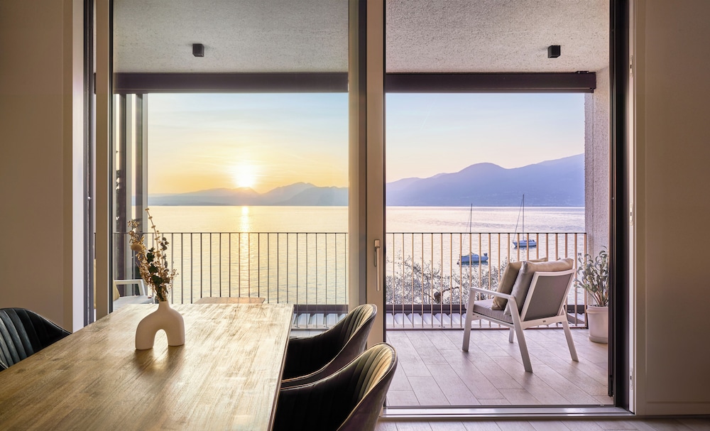 SalvatoreHomes - Torri del Benaco