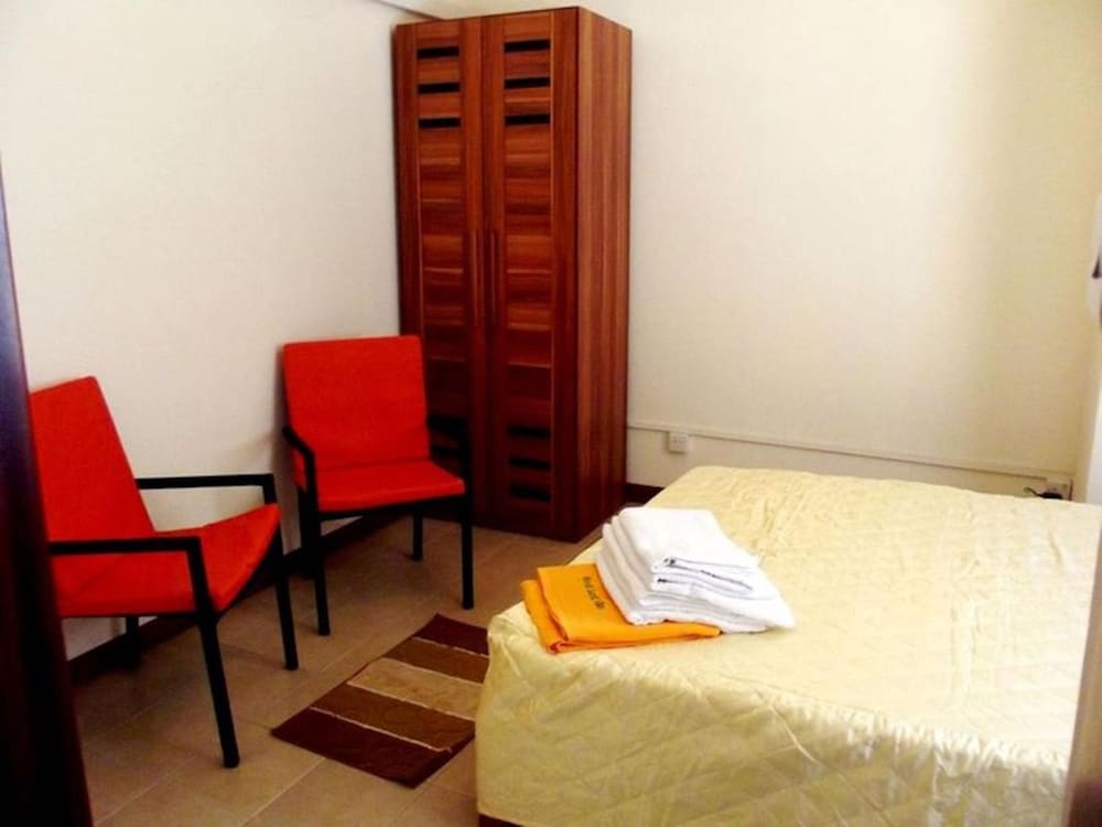 Fully Equipped Apart. 4 ppl Only 500m From Flic-en-flac Beach view 3
