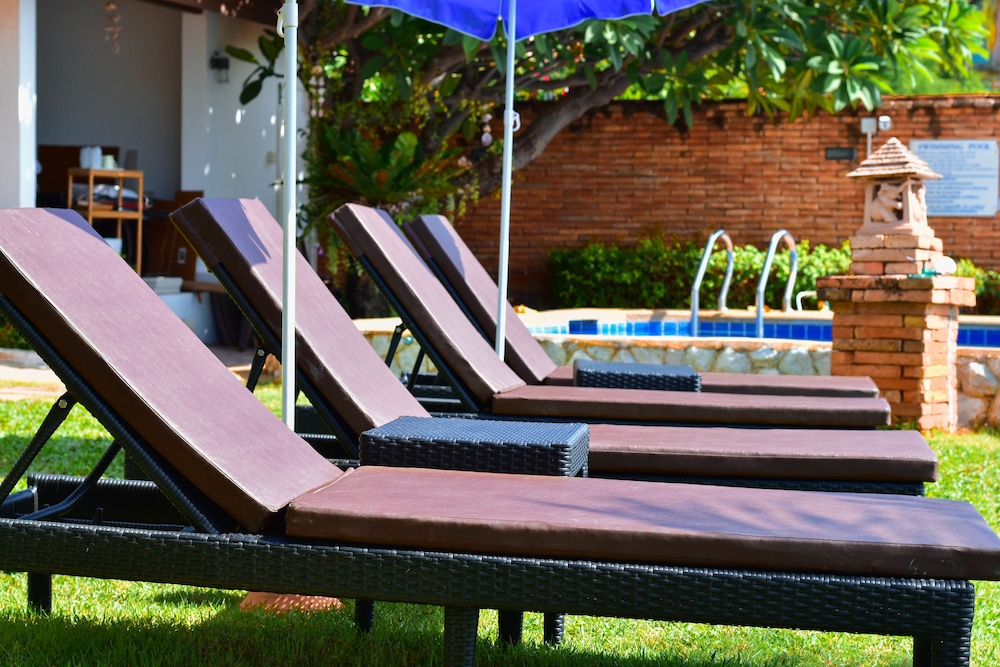 Sea Memories White Sand Beach Hotel