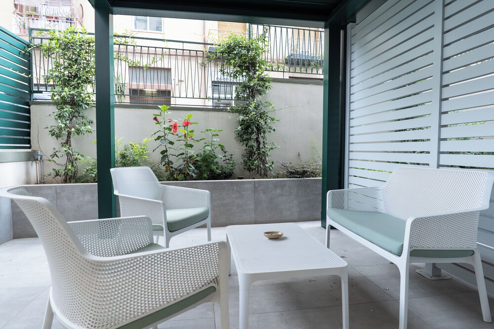 CATANIA E DINTORNI LIVING ROOMS