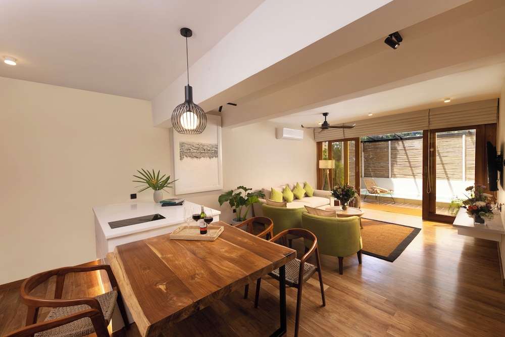 Colombo Villa Collection
