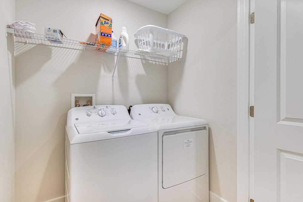 1 Mi to Sand & Surf: Townhome w/ Pool in Pcb!