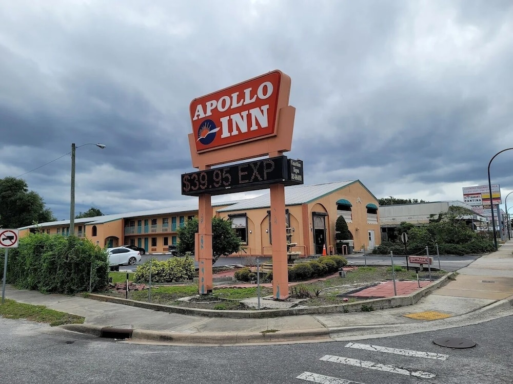 Apollo Inn
