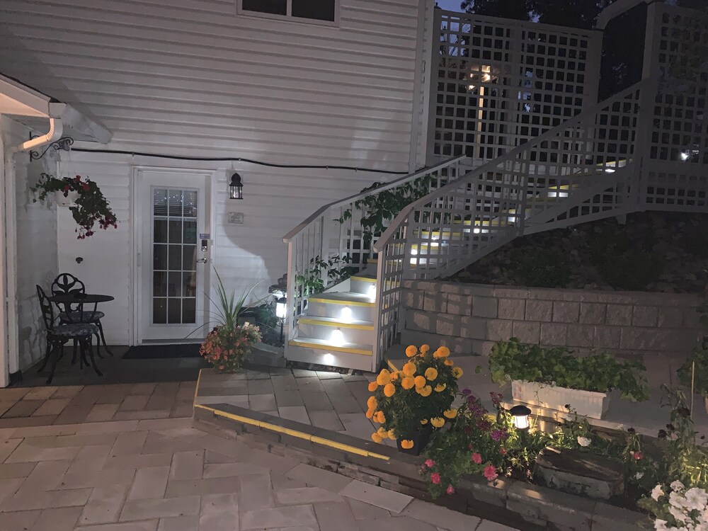 Alexandria House Bed & Breakfast