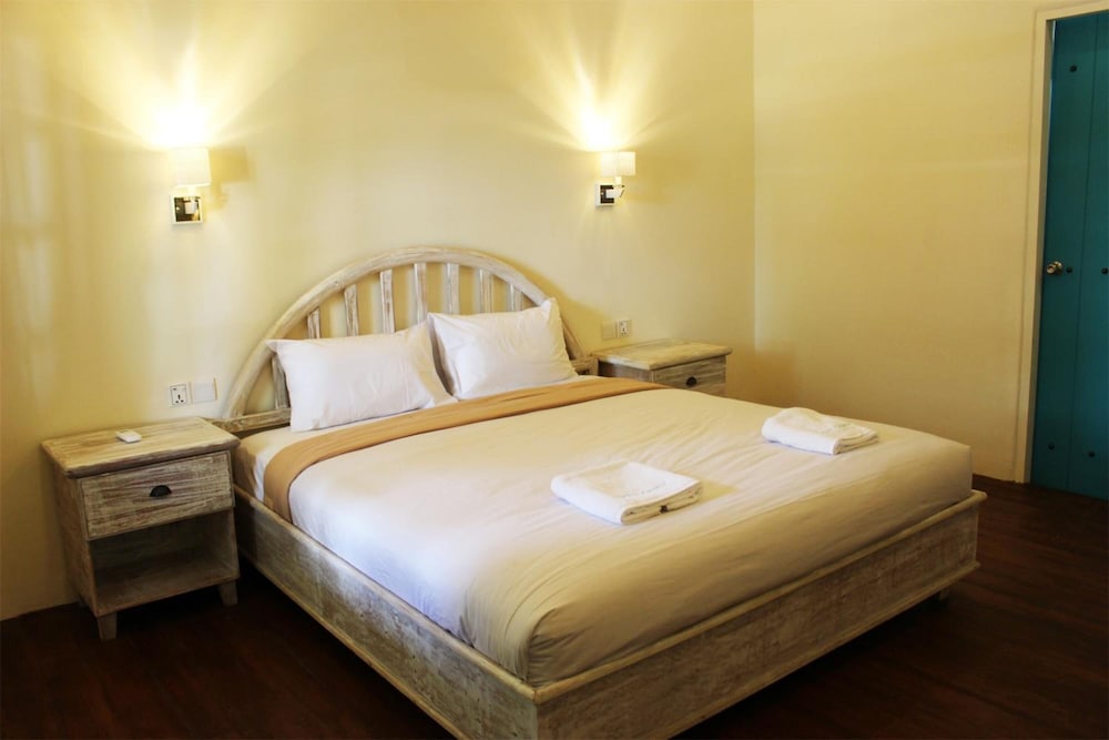 White Coconut Cottage
