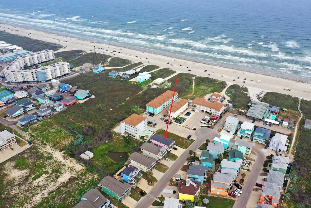 Sleeps 24 2 Homes w/ Beach Boardwalk Access & Deck Views Steps to the Beach