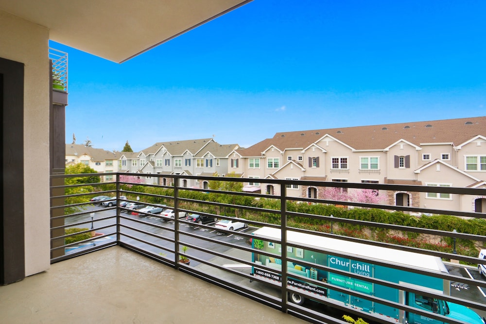 Global Luxury Suites Sunnyvale North - Property Image 2