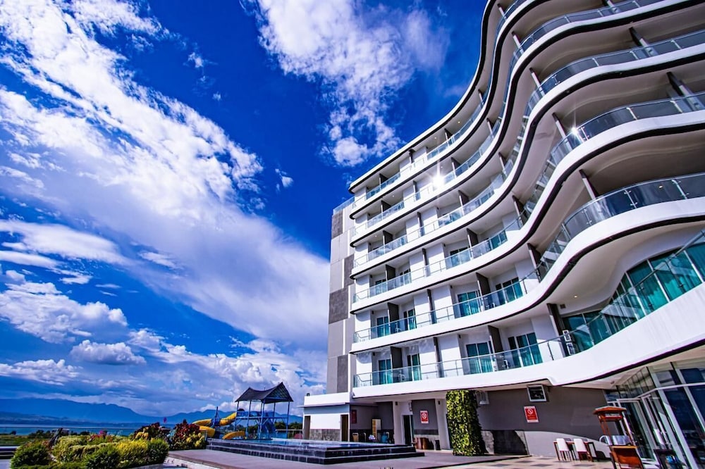 Labersa Hotel And Convention Center Toba Balige