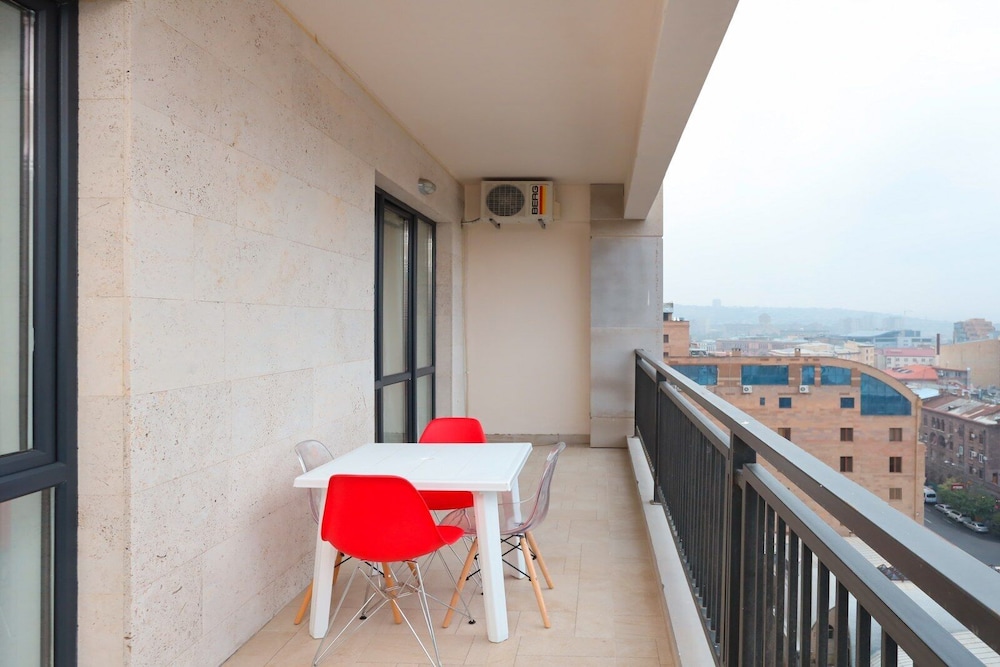Stay Inn on Koghbatsi Str. 16
