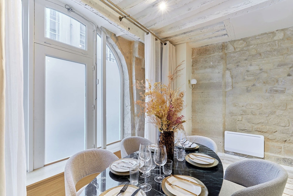 Amazing Apartment in the Center of Paris