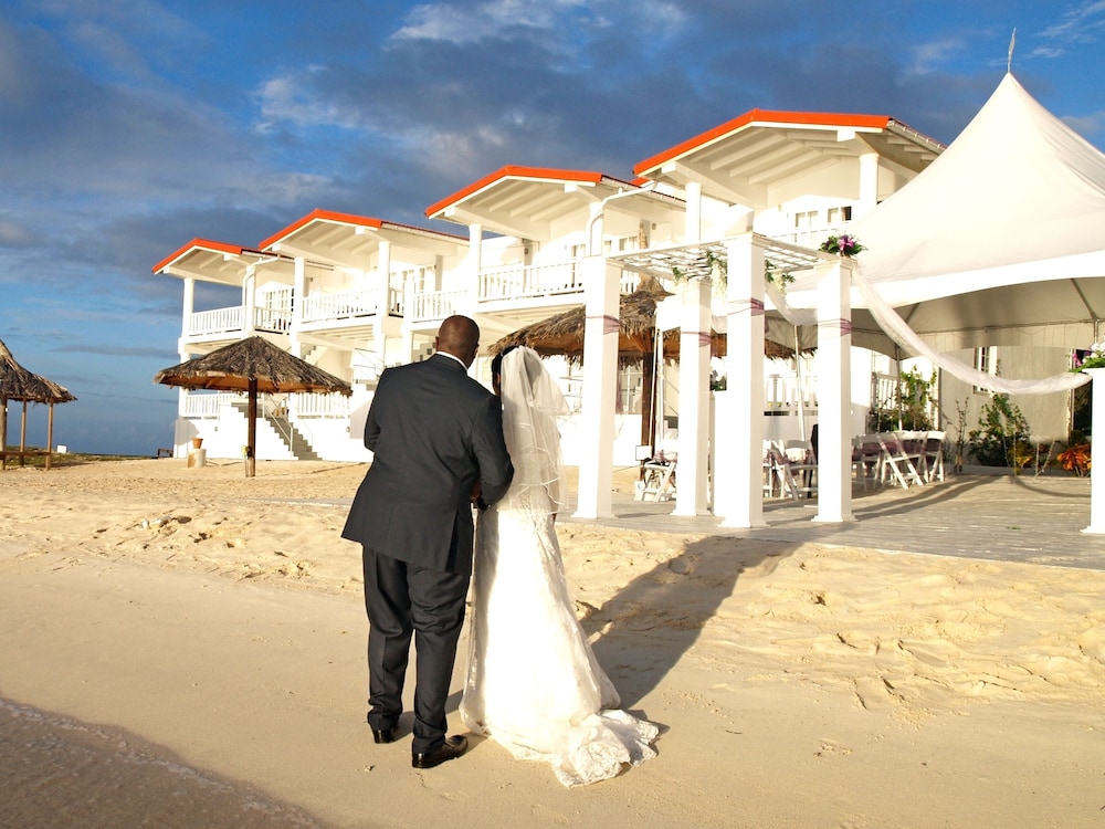 Davids Beach Hotel - Photo 38