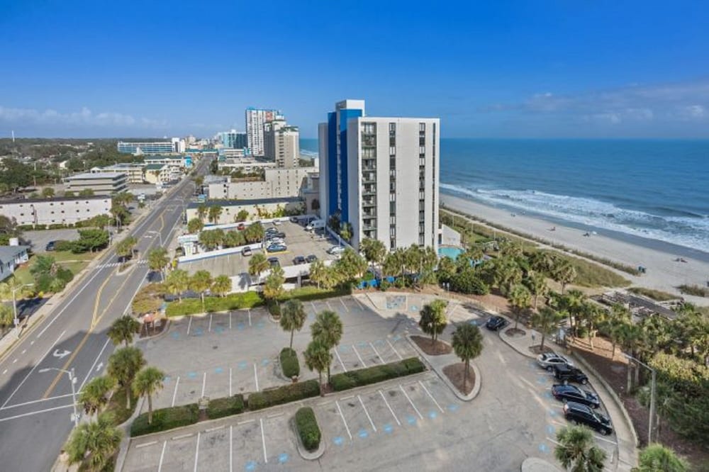 Bluewater Resort by Elliott Beach Rentals