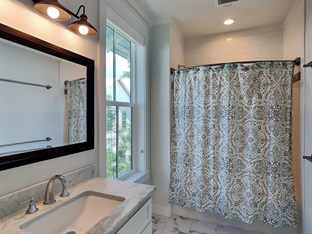 Starfish Sanctuary by Southern Vacation Rentals view 5