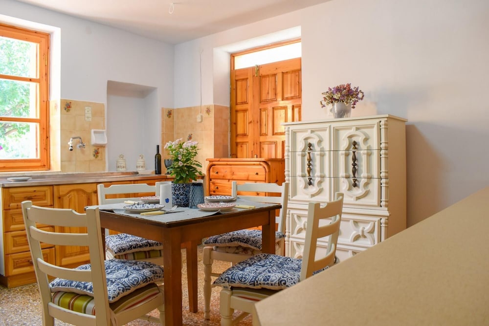 Stone Residence Amazing Seaview 1km to the Beach view 4