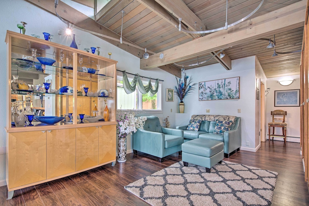 Juneau Vacations - Waterfront House w/ Glacial Views - Near Downtown! - Property Image 10